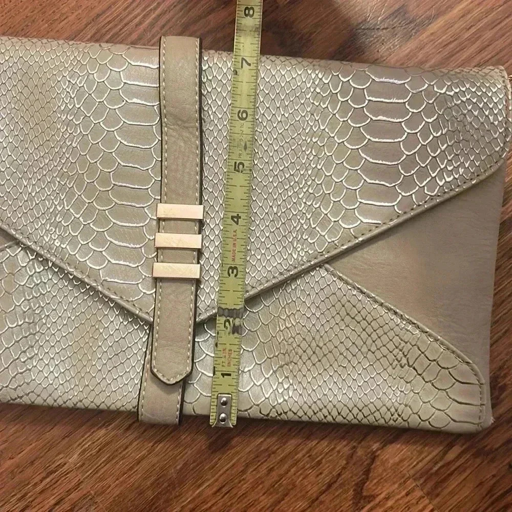 Melie Bianca Faux Leather Over the Shoulder/Crossbody Purse Light Tan - Picture 12 of 12